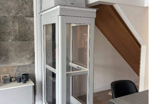 Dichte Huislift huiskamer boven - Lift voor in huis (1)